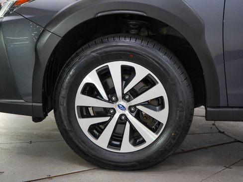 Used 2024 Subaru Outback Premium AWD/4WD image 27