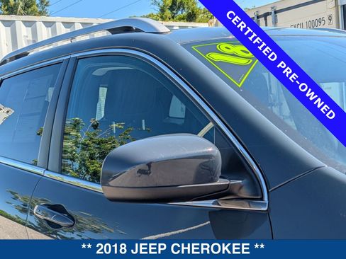 Used 2018 Jeep Cherokee Latitude Plus image 10