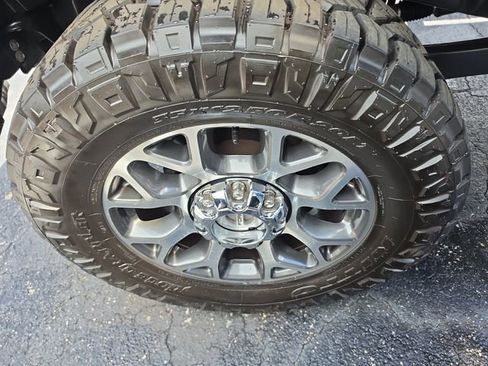 Used 2020 Ford F250 Lariat w/ Lariat Ultimate Package image 8