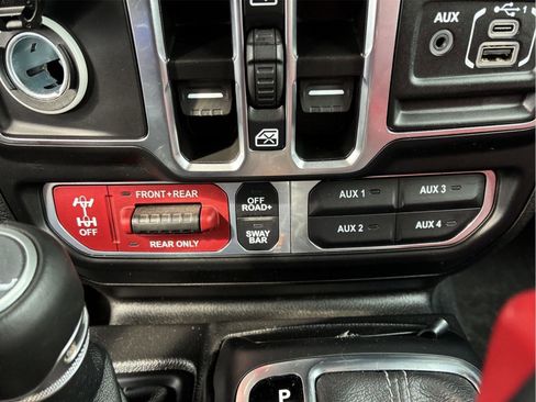 Used 2024 Jeep Wrangler Unlimited Rubicon 392 AWD/4WD image 16