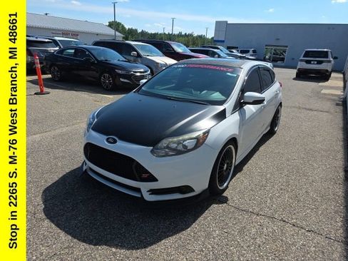 Used 2014 Ford Focus ST w/ Equipment Group 201A FWD image 4