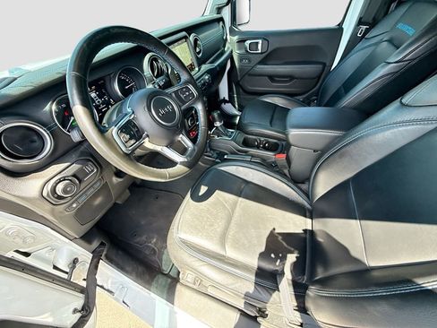 Used 2023 Jeep Wrangler Unlimited Rubicon 4xe w/ Steel Bumper Group AWD/4WD image 27
