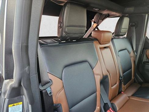 Used 2024 Ford Bronco Outer Banks AWD/4WD image 15
