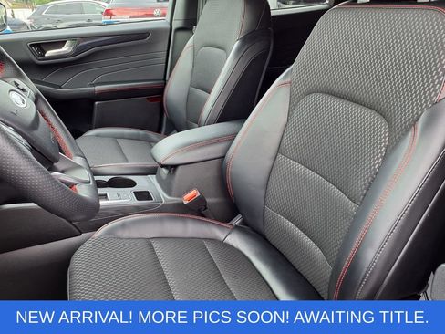 Certified 2024 Ford Escape ST-Line w/ Tech Pack #1 AWD/4WD image 3