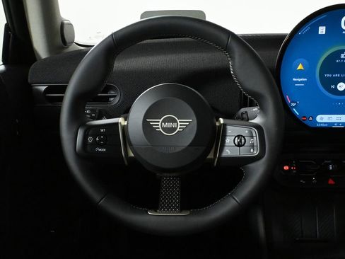 Certified 2025 MINI Cooper S image 18