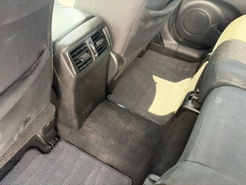 Used 2019 Nissan Rogue SV AWD/4WD image 31