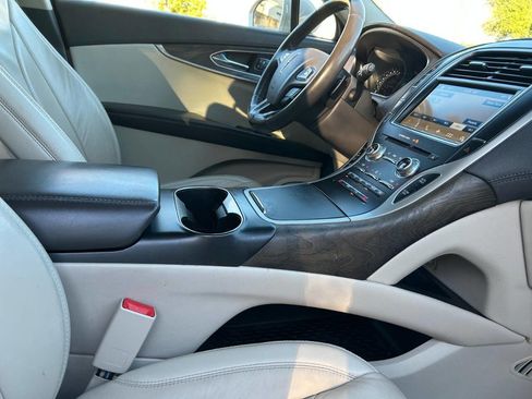 Used 2017 Lincoln MKX Select w/ Select Plus Package image 59