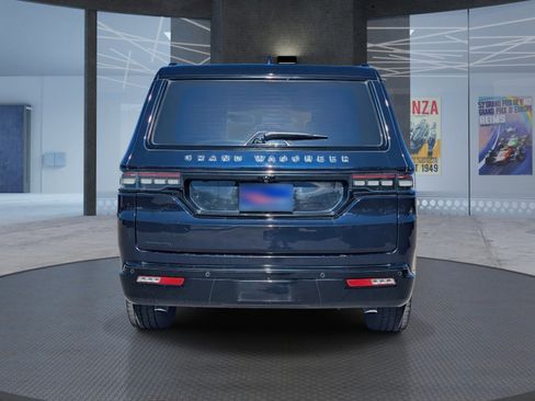 Used 2023 Jeep Grand Wagoneer Series III w/ Rear Seat Video Group 1 image 5