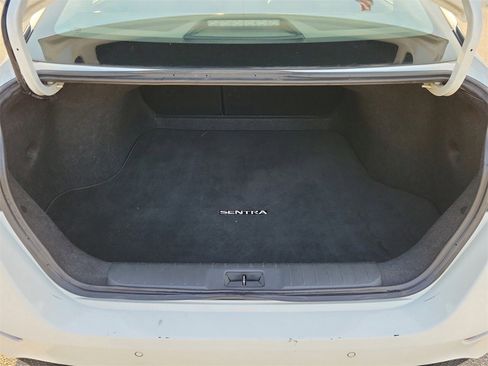 Used 2025 Nissan Sentra SV image 7