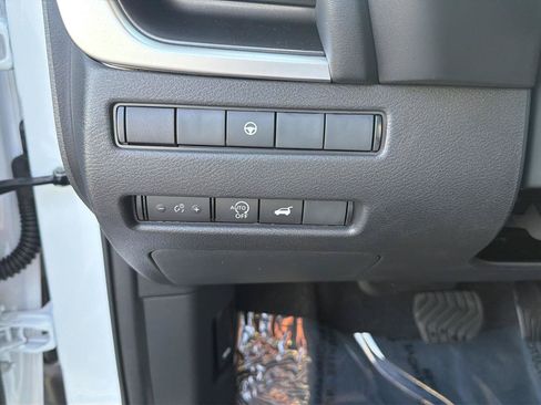 New 2026 Nissan Rogue SV w/ Cold Weather Package FWD image 19