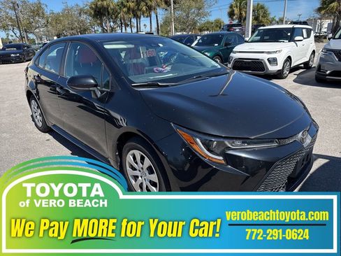 Used 2021 Toyota Corolla LE image 1