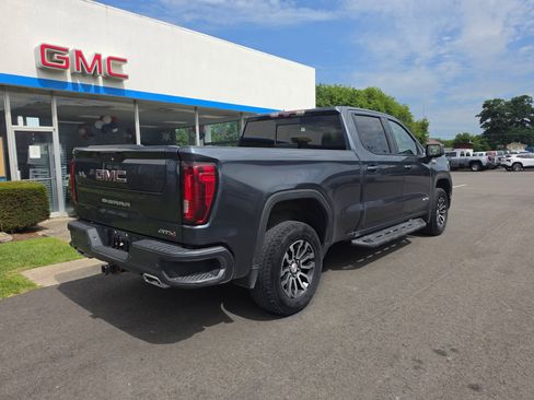 Used 2021 GMC Sierra 1500 AT4 w/ AT4 Value Package AWD/4WD image 3