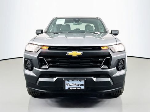 Used 2023 Chevrolet Colorado W/T image 2