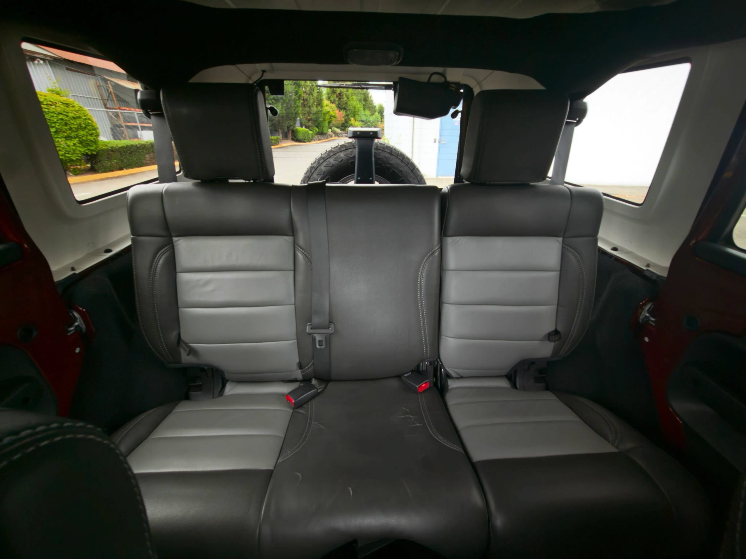 Used 2009 Jeep Wrangler Unlimited Sahara w/ Trailer Tow Group AWD/4WD image 33