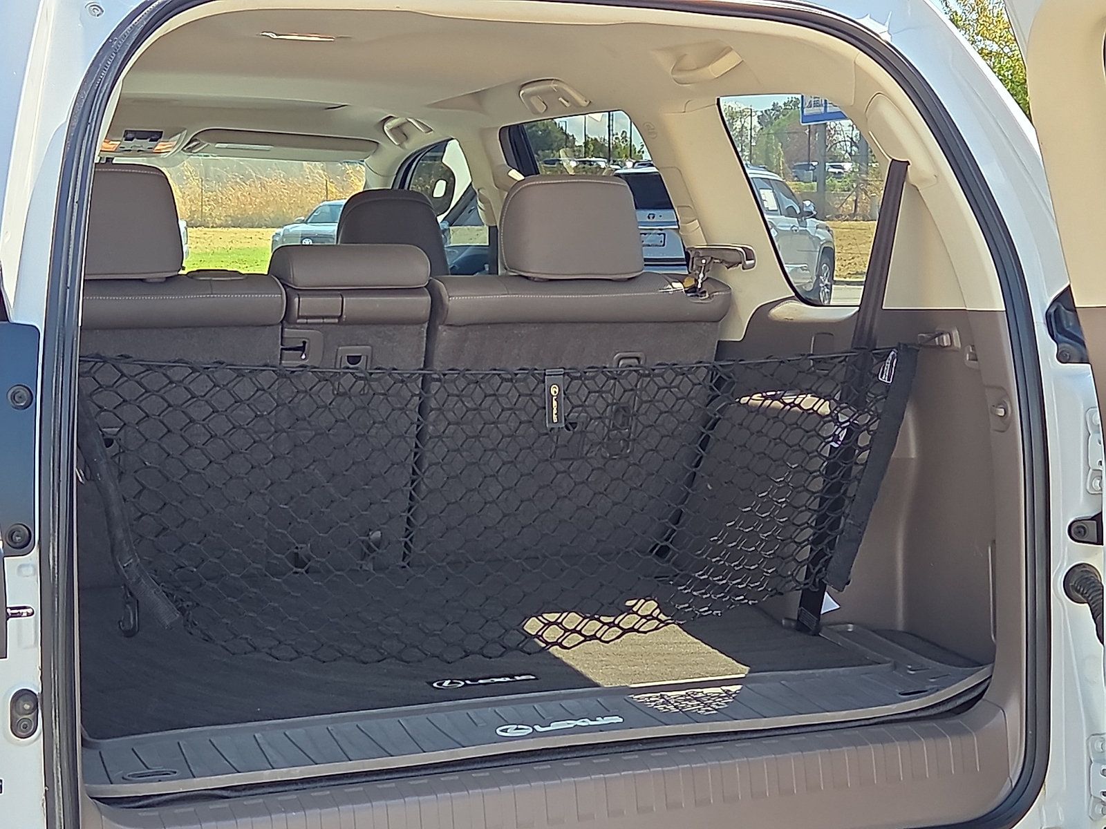 Used 2018 Lexus GX 460 w/ Navigation Package AWD/4WD image 9