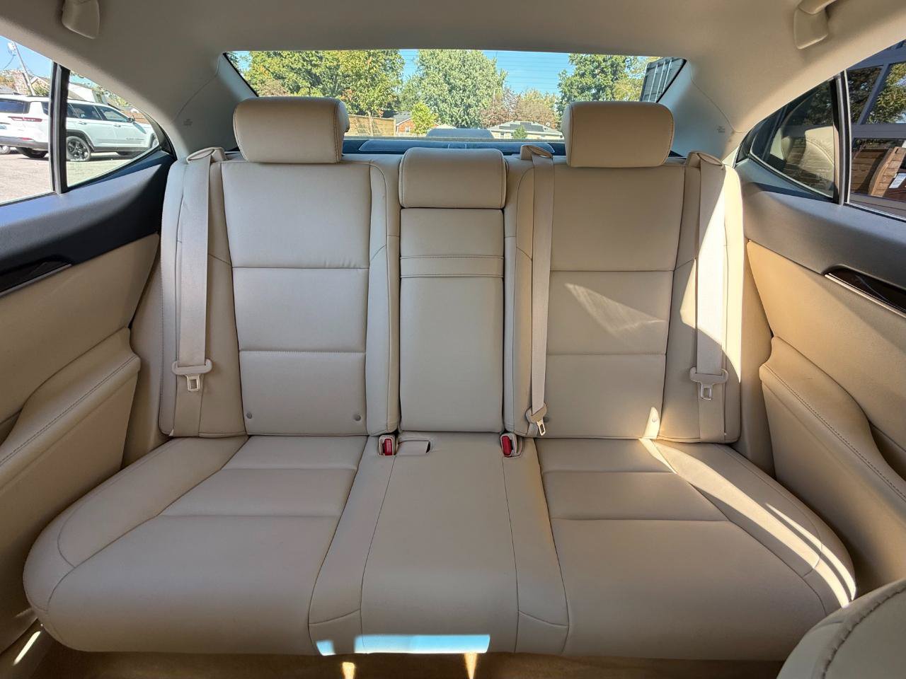 Used 2013 Lexus ES 350 w/ Premium Pkg FWD image 16