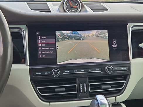 Used 2021 Porsche Macan S w/ Premium Package Plus image 28