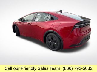 New 2026 Toyota Prius SE video 3