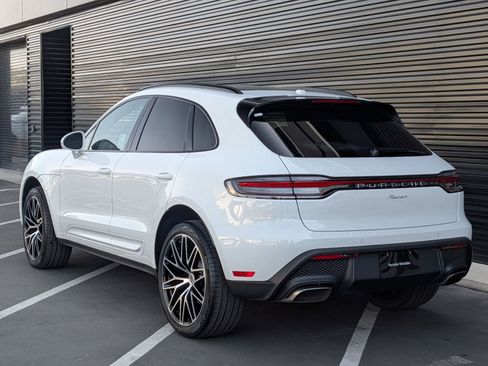 New 2026 Porsche Macan image 3