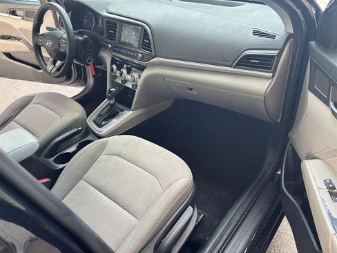Used 2019 Hyundai Elantra SEL FWD image 10