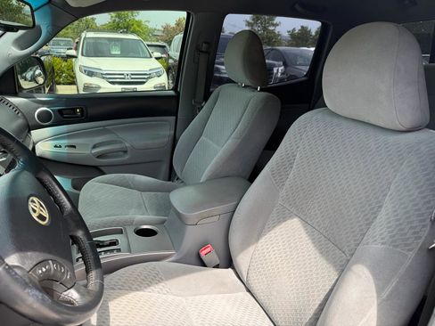Used 2009 Toyota Tacoma PreRunner RWD image 12