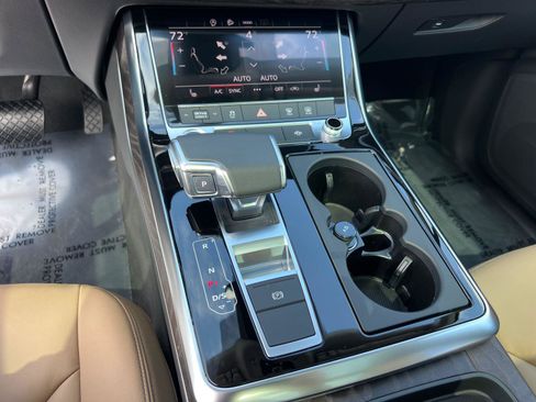 Certified 2025 Audi Q7 3.0T Premium w/ Convenience Package image 33