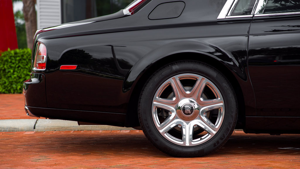 Used 2014 Rolls-Royce Phantom Sedan RWD image 8