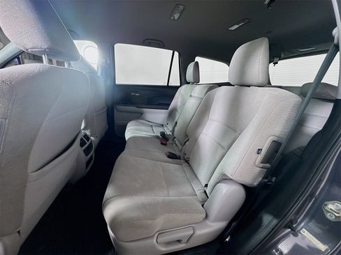 Used 2016 Honda Pilot EX image 18