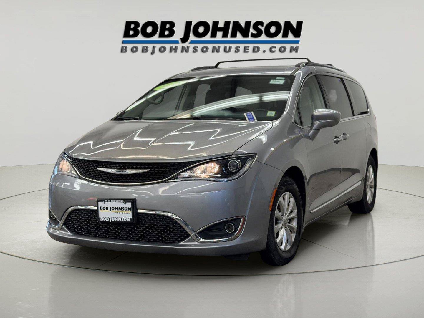 Used 2018 Chrysler Pacifica Touring-L FWD image 5