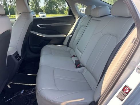 Used 2022 Hyundai Sonata Limited image 24