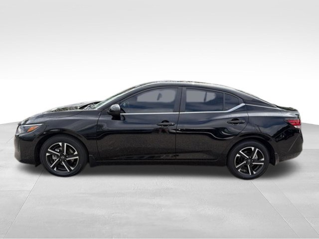 Used 2024 Nissan Sentra SV FWD image 2