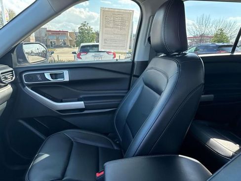 Used 2023 Ford Explorer XLT w/ Equipment Group 202A image 16