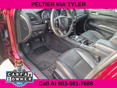 Used 2018 Chrysler 300 S w/ 300S Premium Group image 26