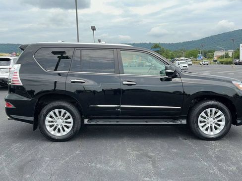 Used 2017 Lexus GX 460 Premium w/ Premium Package AWD/4WD image 4