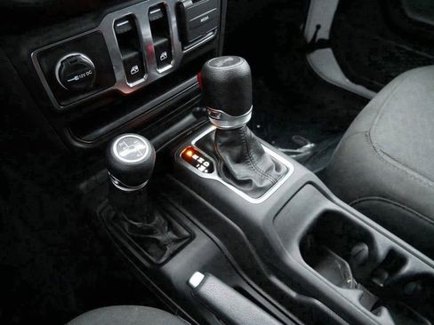 Used 2023 Jeep Wrangler Sport S image 26