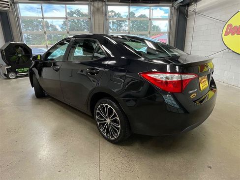 Used 2015 Toyota Corolla S FWD image 3