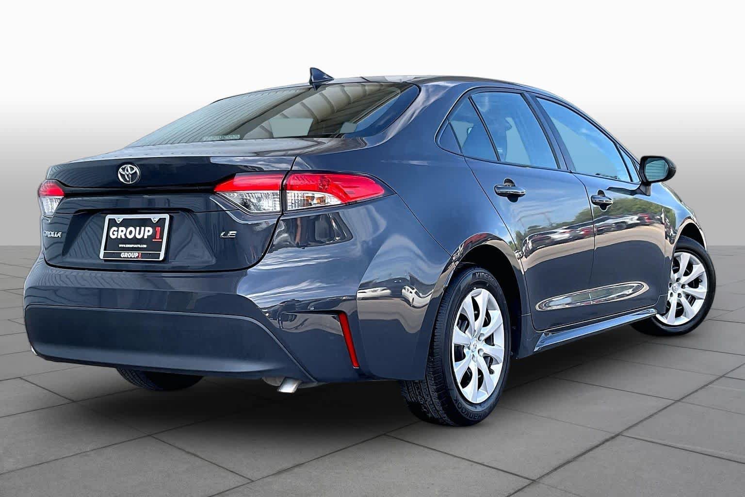 Used 2025 Toyota Corolla LE FWD image 13