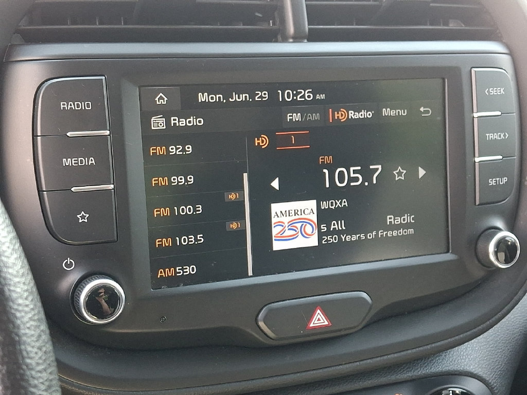 Used 2023 Kia Soul LX w/ LX Technology Package FWD image 3