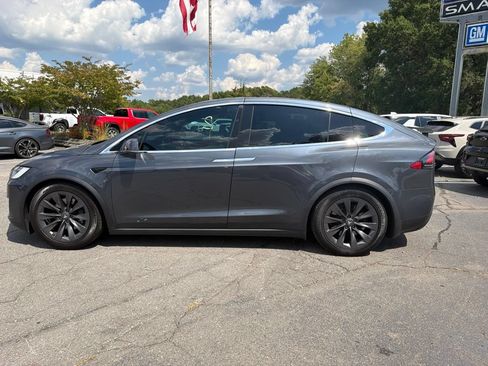 Used 2017 Tesla Model X 90D AWD/4WD image 11