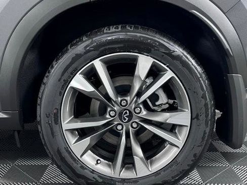 Certified 2025 INFINITI QX60 Luxe w/ Vision Package image 11