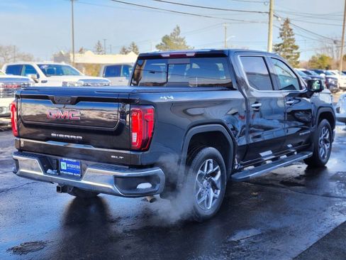 Used 2023 GMC Sierra 1500 SLT w/ SLT Premium Package image 5