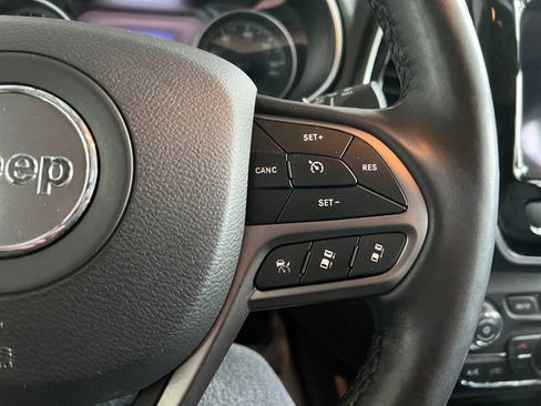 Used 2021 Jeep Cherokee Limited image 19