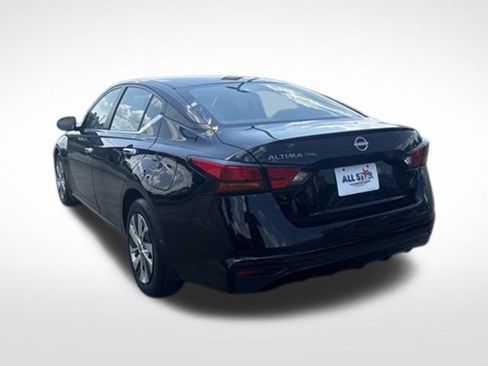Used 2024 Nissan Altima 2.5 S FWD image 3