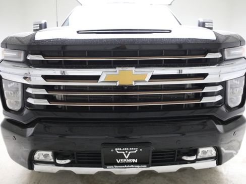 Used 2023 Chevrolet Silverado 3500 High Country w/ LPO, Hitch Package AWD/4WD image 8