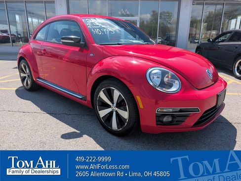 Used 2014 Volkswagen Beetle R-Line FWD image 1