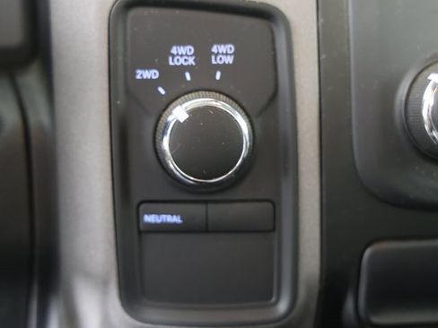 Used 2017 RAM 2500 Tradesman w/ Chrome Appearance Group image 8