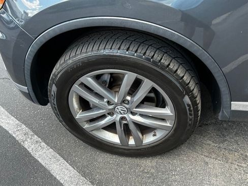 Used 2016 Volkswagen Touareg VR6 AWD/4WD image 14