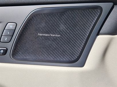 New 2026 Volvo XC60 B5 Ultra w/ Protection Package Premier