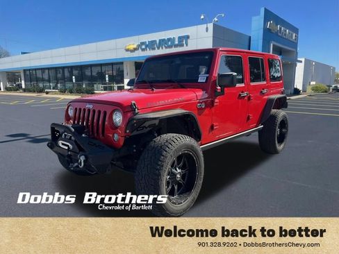 Used 2017 Jeep Wrangler Unlimited Rubicon w/ Connectivity Group AWD/4WD image 3