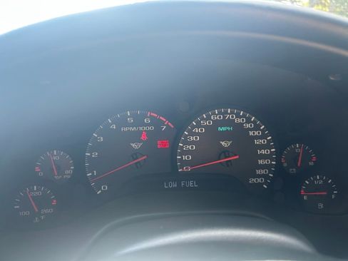 Used 1998 Chevrolet Corvette Convertible w/ Performance Handling Pkg image 21